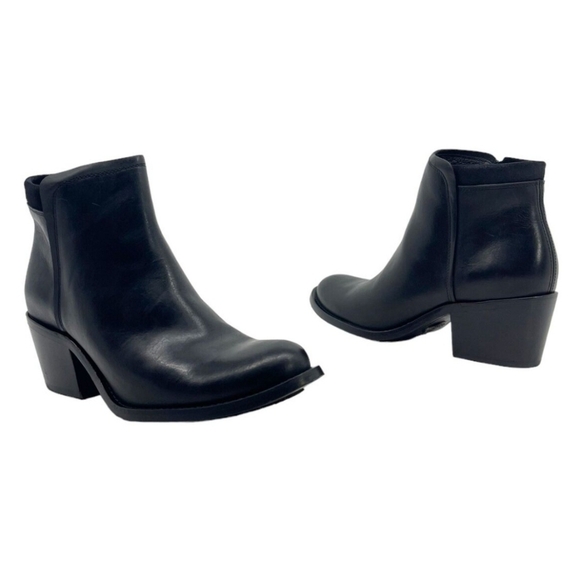 WOLVERINE 1000 Mile Black Leather Zadie Ankle Booties Women's Size 6 - Picture 2 of 11